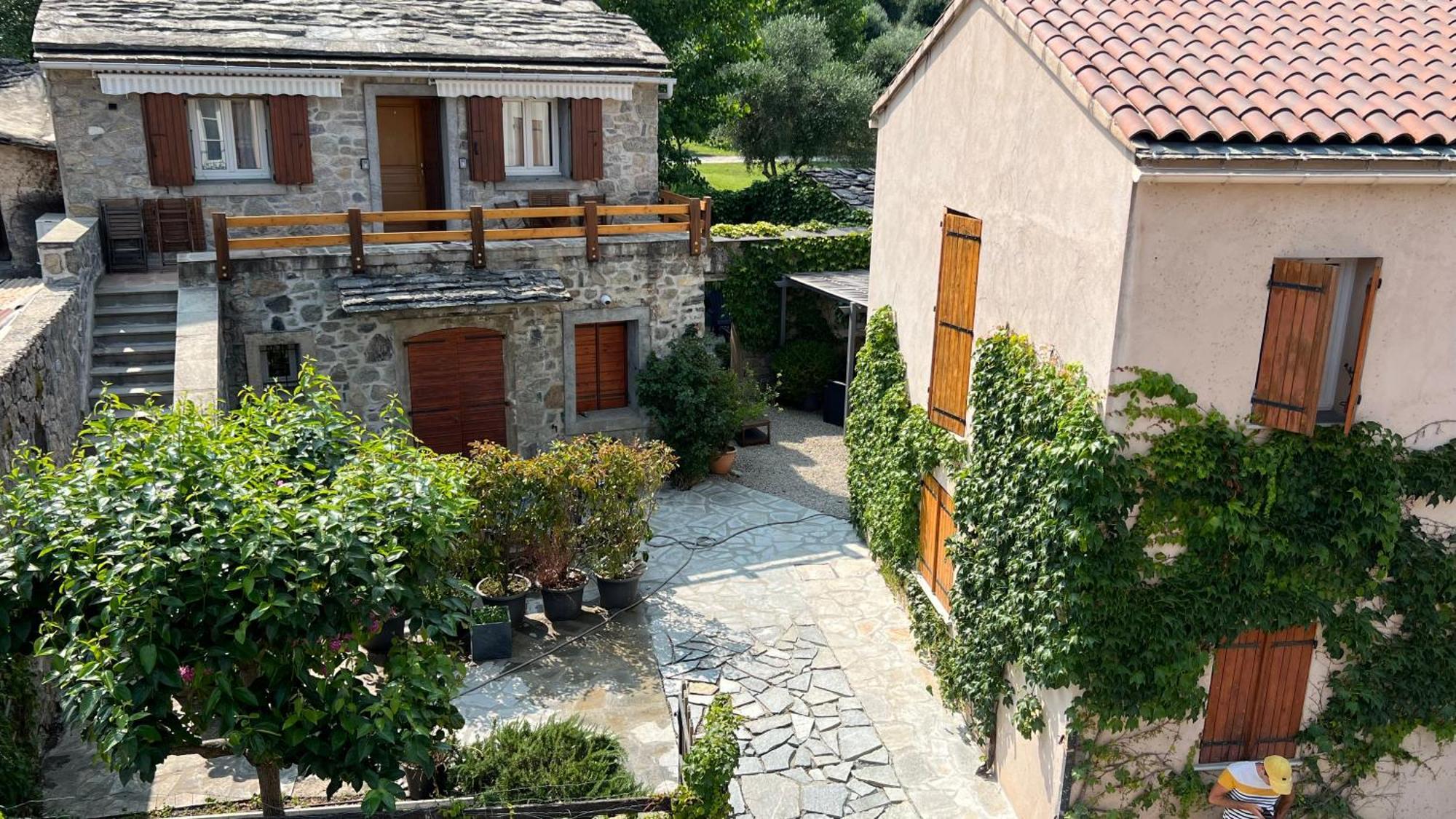 A Mandria, Appartements Avec Cuisine 30M2, Patio, Vue Montagnes Et Citadelle, 5 Minutes A Pied Du Centre Ville Et Des Rivieres Corte  Zewnętrze zdjęcie