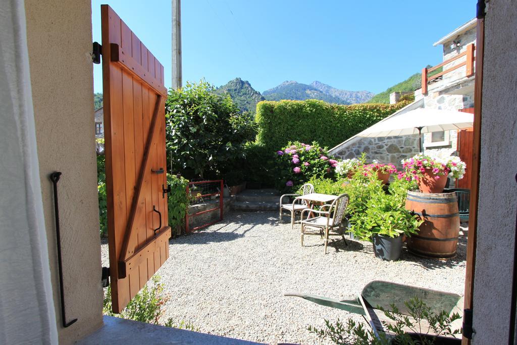 A Mandria, Appartements Avec Cuisine 30M2, Patio, Vue Montagnes Et Citadelle, 5 Minutes A Pied Du Centre Ville Et Des Rivieres Corte  Pokój zdjęcie