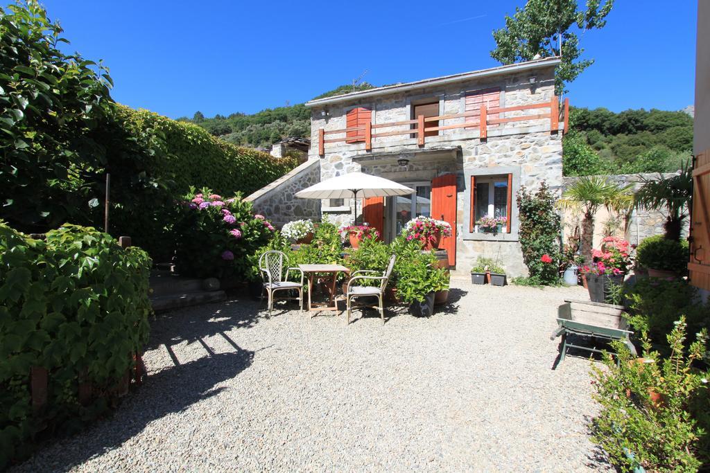 A Mandria, Appartements Avec Cuisine 30M2, Patio, Vue Montagnes Et Citadelle, 5 Minutes A Pied Du Centre Ville Et Des Rivieres Corte  Zewnętrze zdjęcie